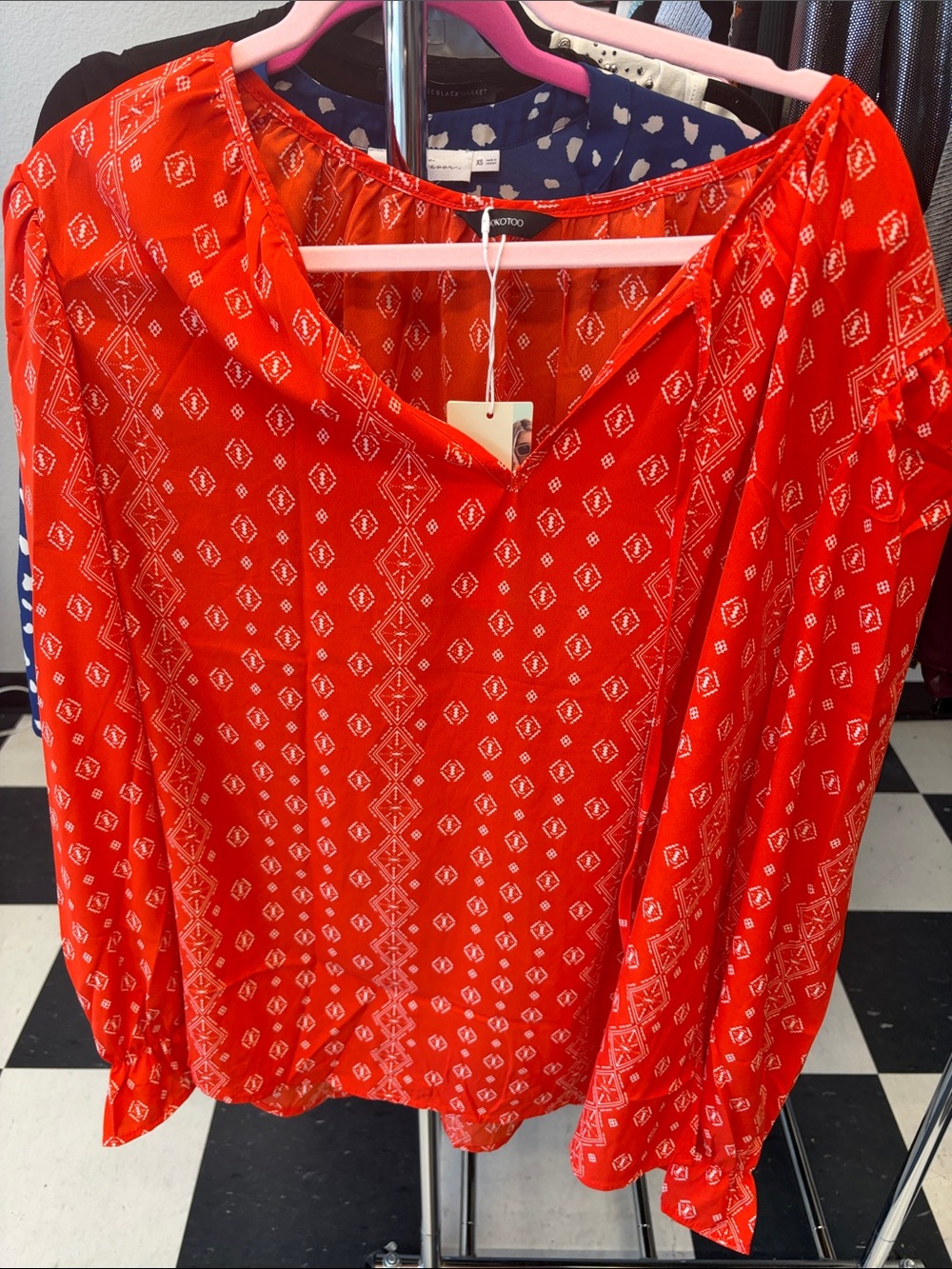 Red Geo-Print V-Neck Tie Blouse - Picture 2 of 6